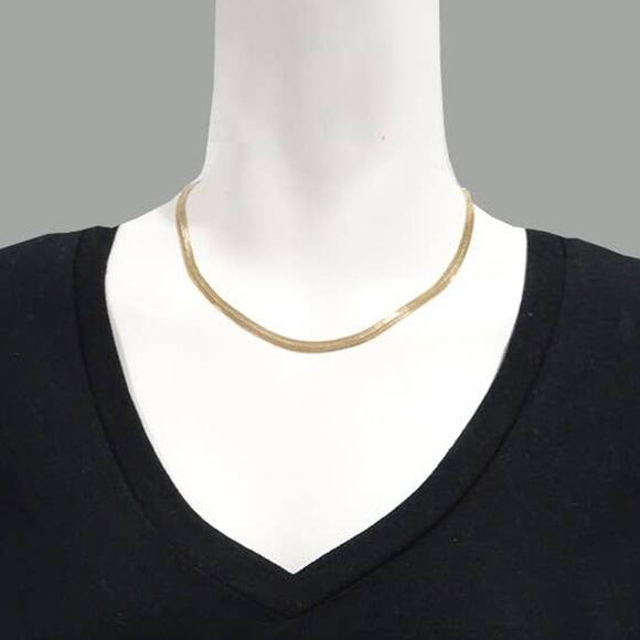 Classic 16 Inch Herringbone Chain Necklace Gold - Picture 3 of 3